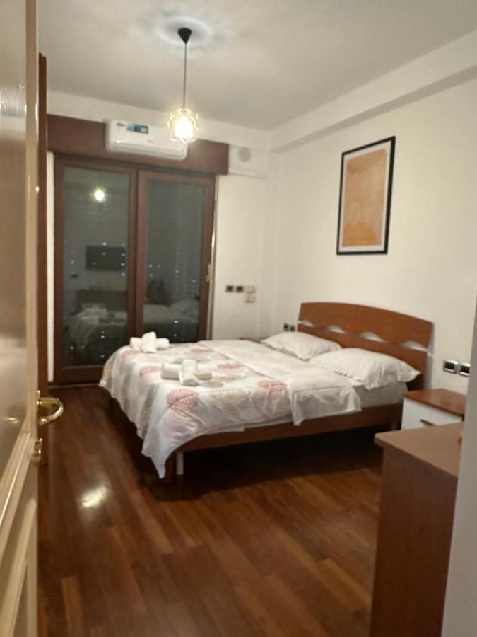 City Center Shkodra B&B Ngoại thất bức ảnh